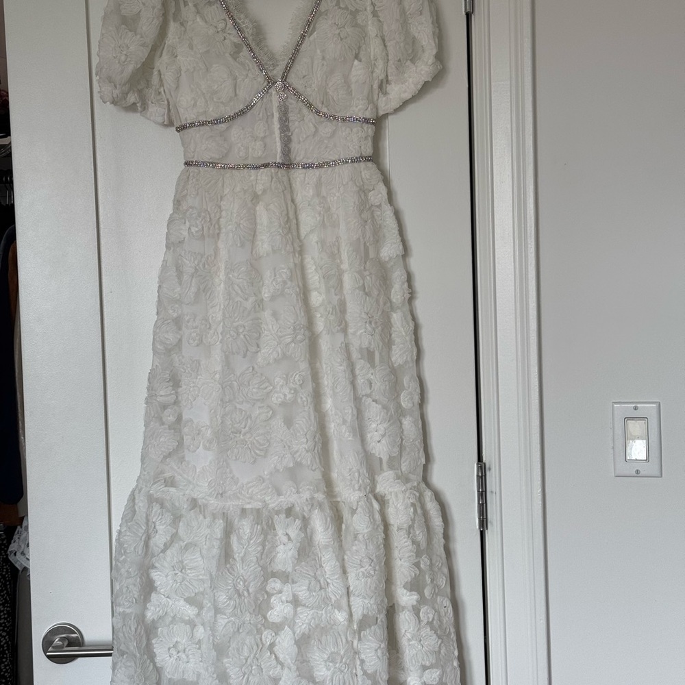 Elegant White Floral Lace Dress